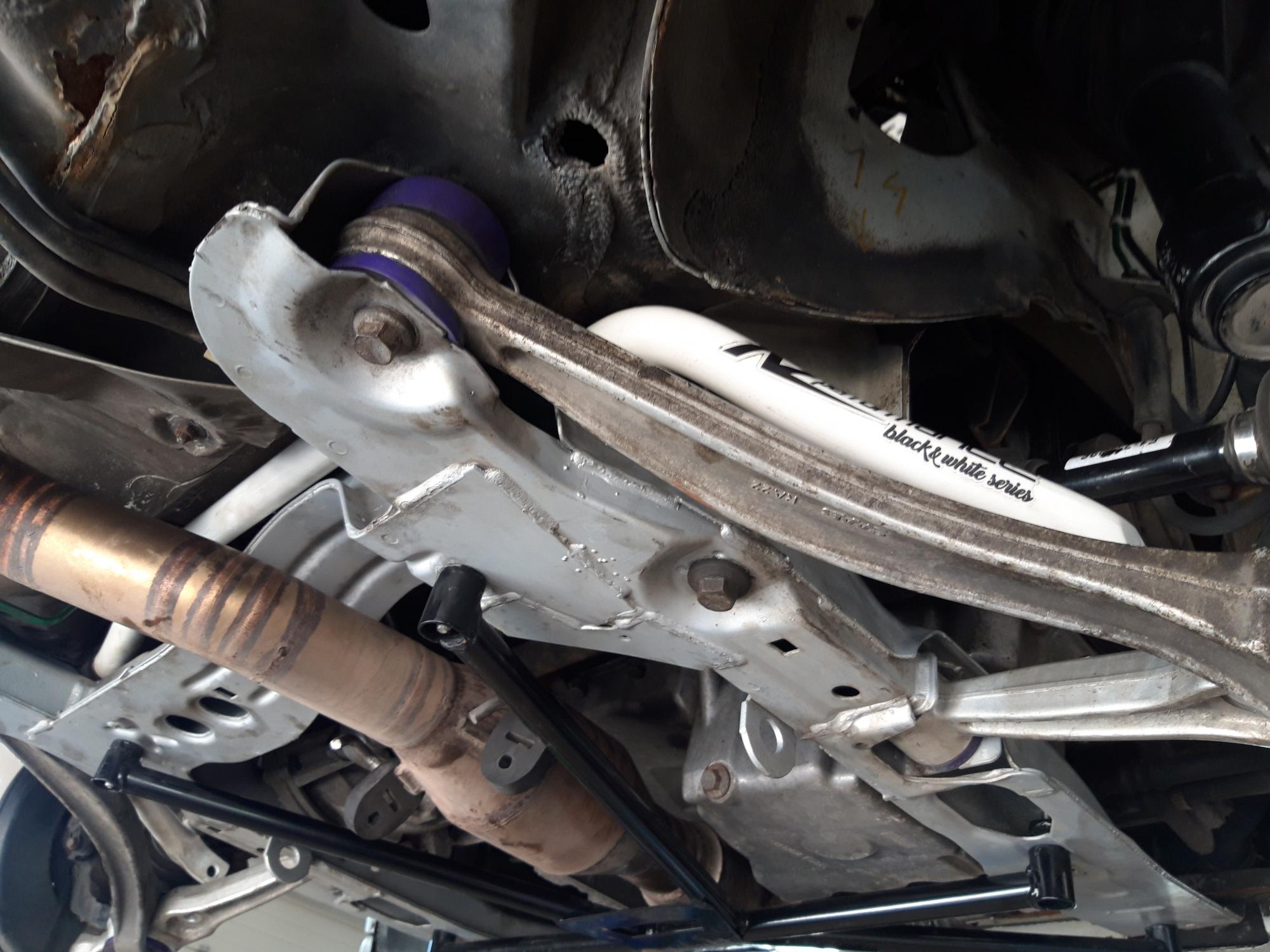 A-Zperformance Anti-Sway Bar Kit (28mm) SAAB 900 9-3 1994-2002