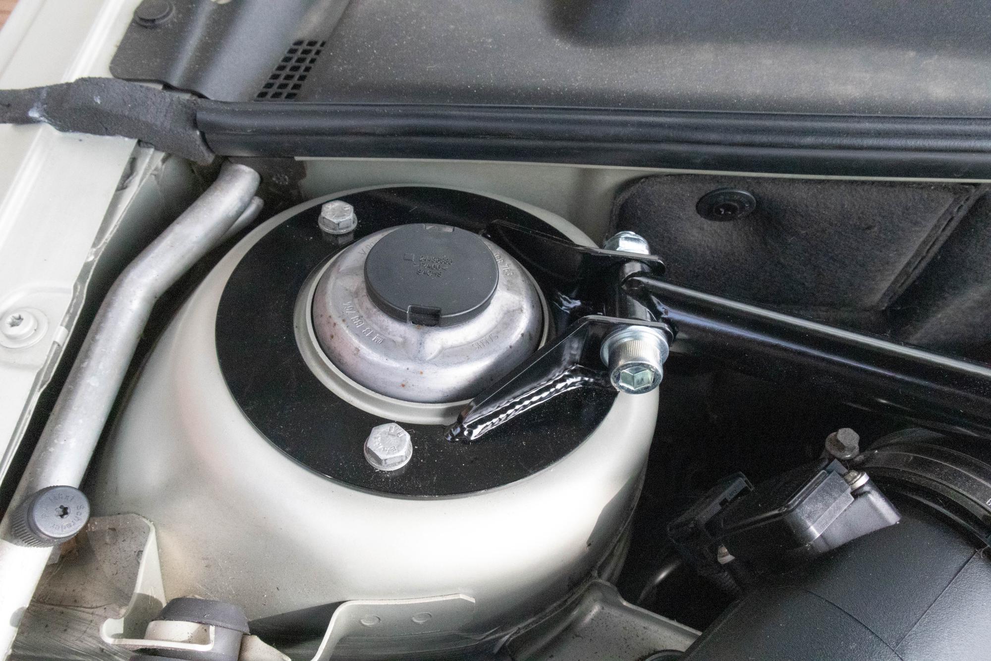 A-Zperformance Strut Brace SAAB 9-3 1.8 2.0 benzin 1.9 dízel 2003-2012 Black