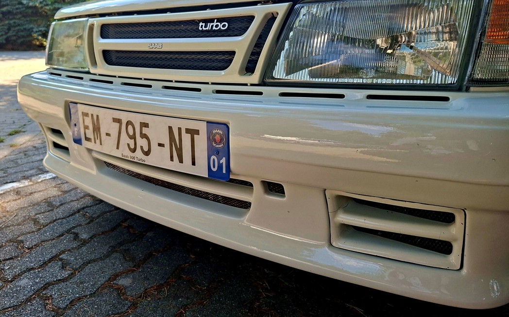 A-Zperformance SAAB 900 Airflow Carlsson Front Bumper